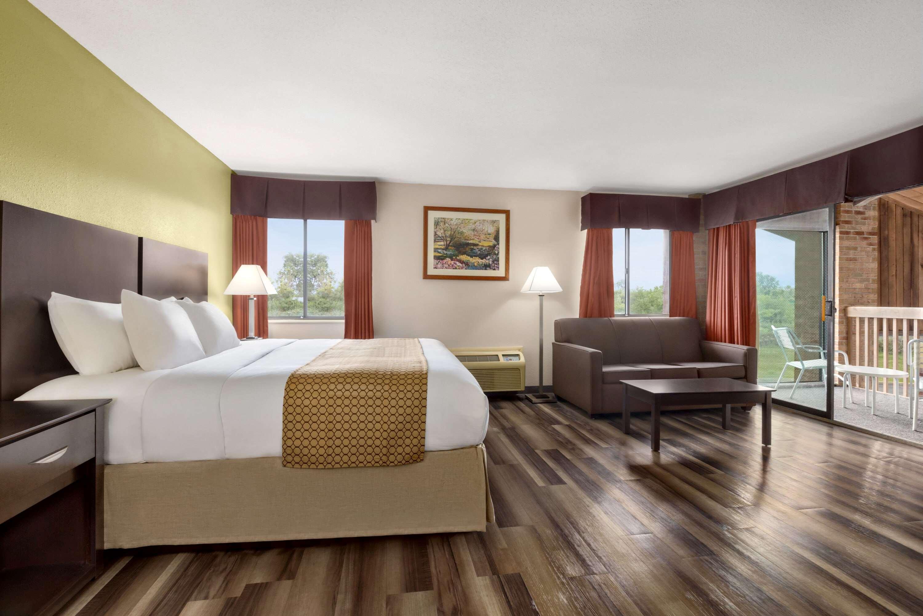 Baymont By Wyndham Monroe Hotel Eksteriør billede